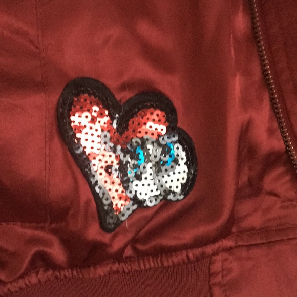 Red bomber jacket with cute tumblr patches - Picture 4 of 8